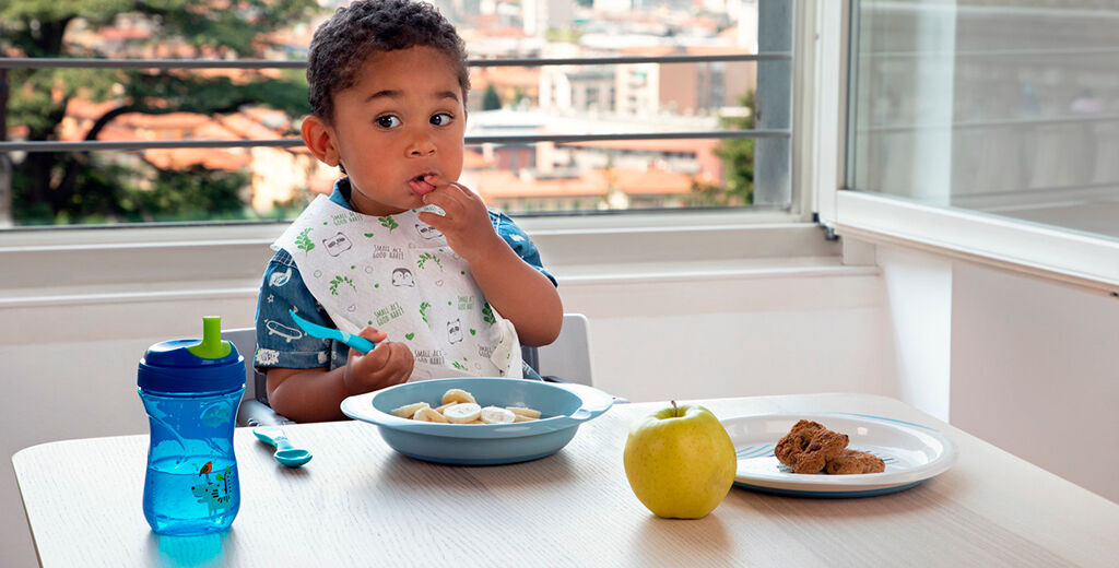 https://www.chicco.de/dw/image/v2/BJJJ_PRD/on/demandware.static/-/Sites-Chicco-Germany-Library/de_DE/dwc28f171d/site-DE/Category Pages/Mahlzeit/Mahlzeiten_Mobil.jpeg